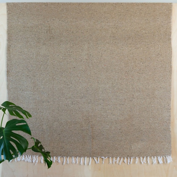 BRAND NEW Handmade, 3lb heavyweight yoga blanket - Picture 4 of 5